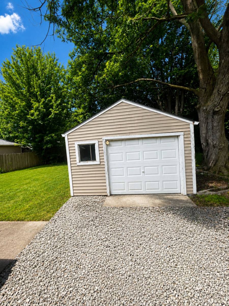 House for rent at 4724 Homewood Dr, Mentor, OH 44060