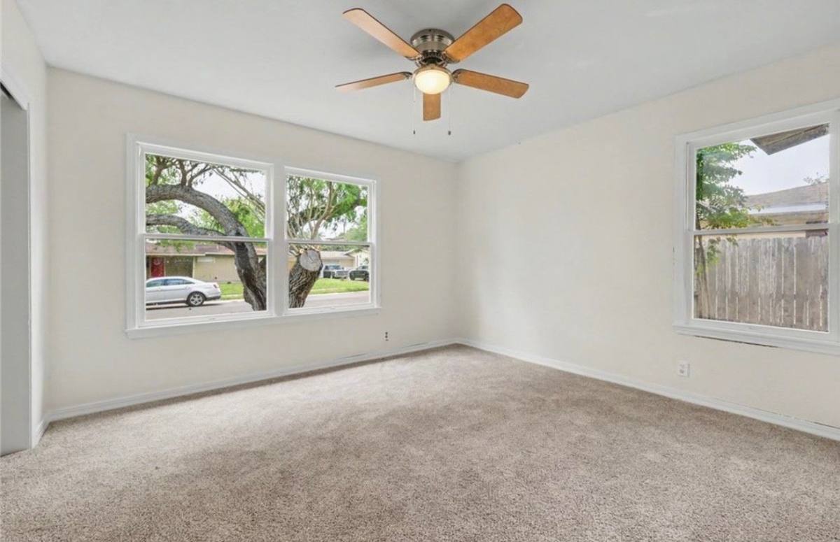 House for rent at 942 Delaine Dr, Corpus Christi, TX 78411