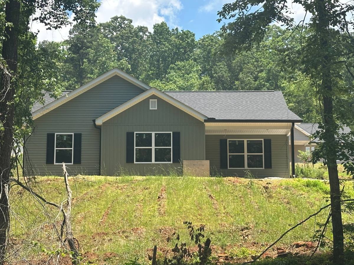 House for rent at 60 Reeves & Norrell Rd, Dawsonville, GA 30534