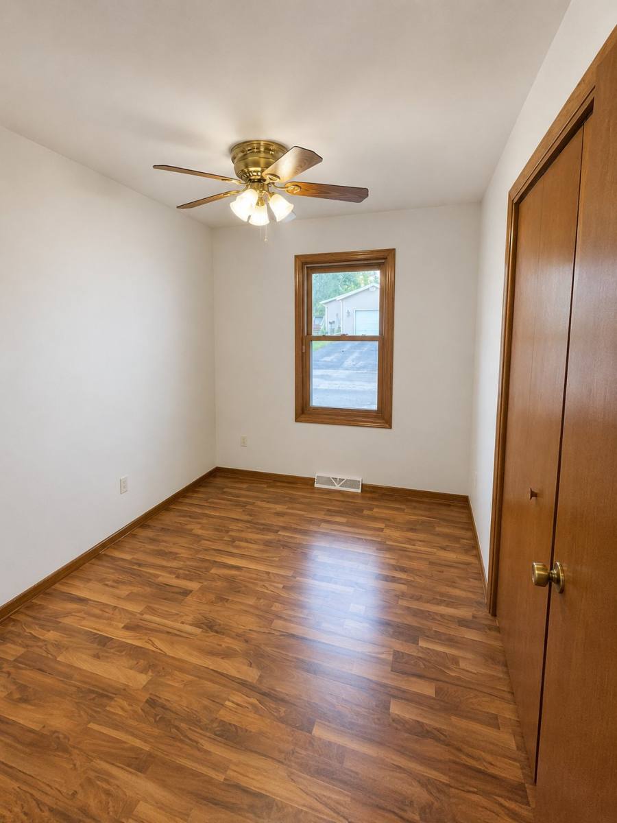 House for rent at 1128 Lyndon St, Green Bay, WI 54303