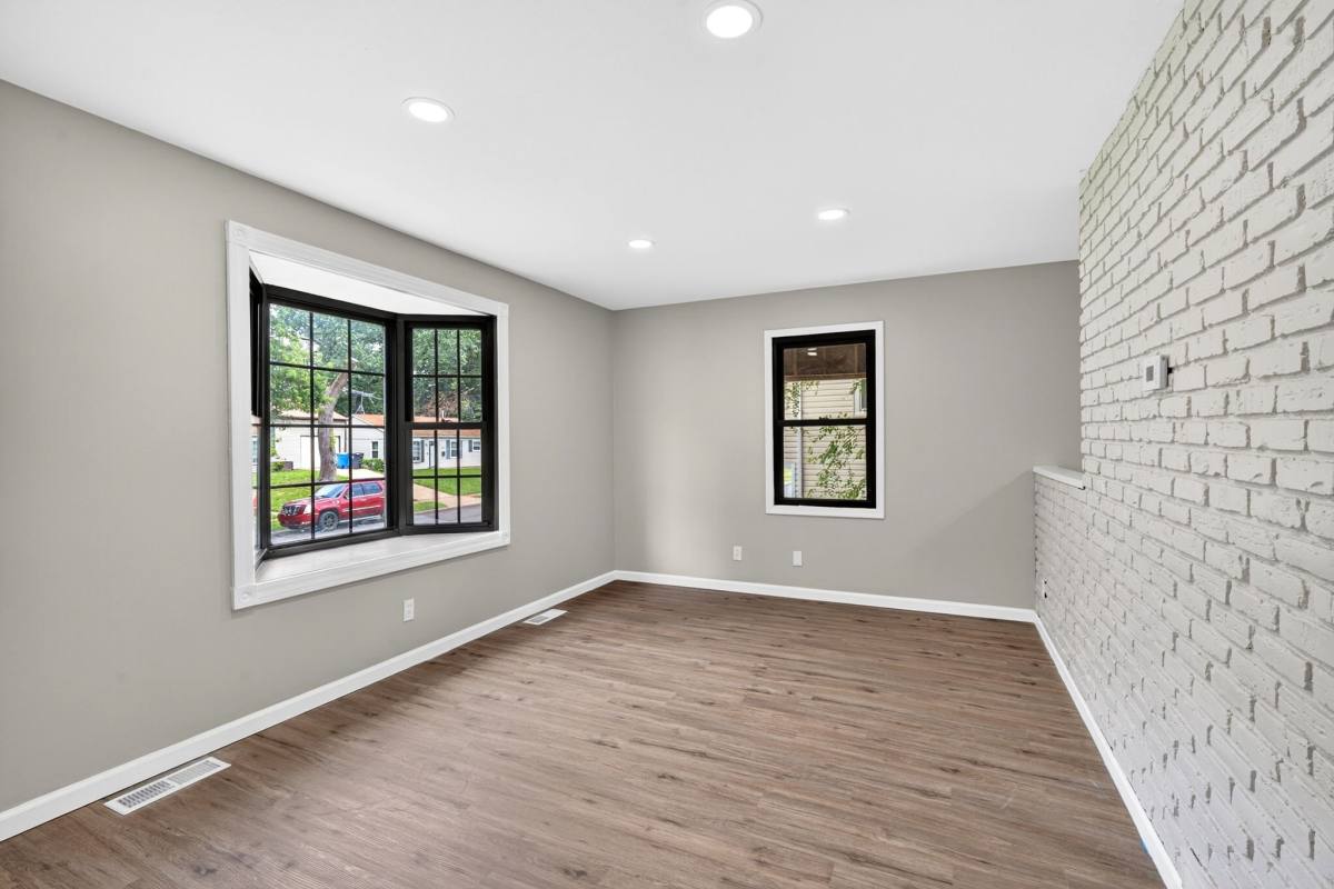 House for rent at 2390 Teakwood Manor Dr, Florissant, MO 63031