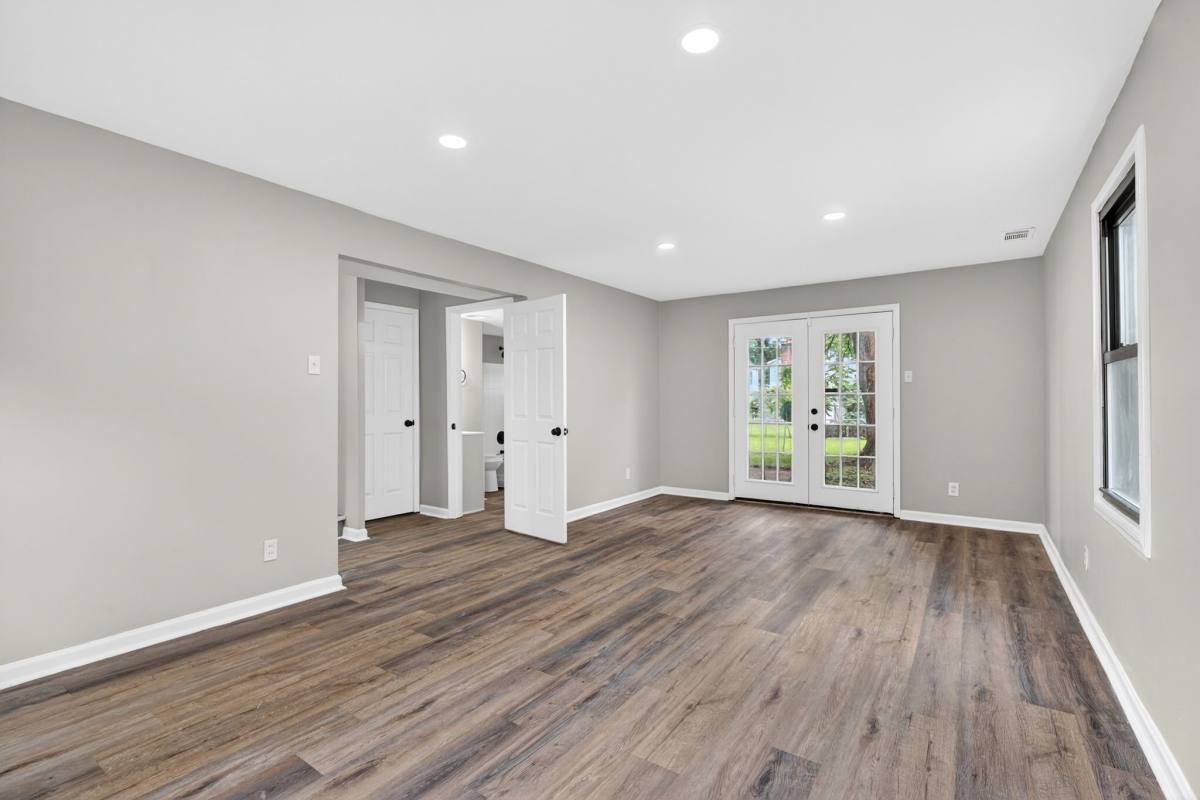 House for rent at 2390 Teakwood Manor Dr, Florissant, MO 63031