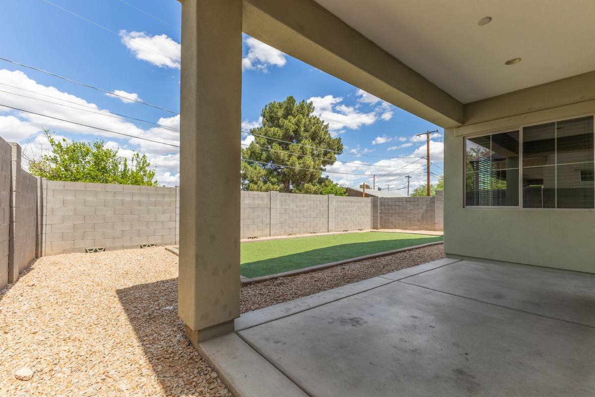 House for rent at 2338 W Sierra Vista Dr, Phoenix, AZ 85015