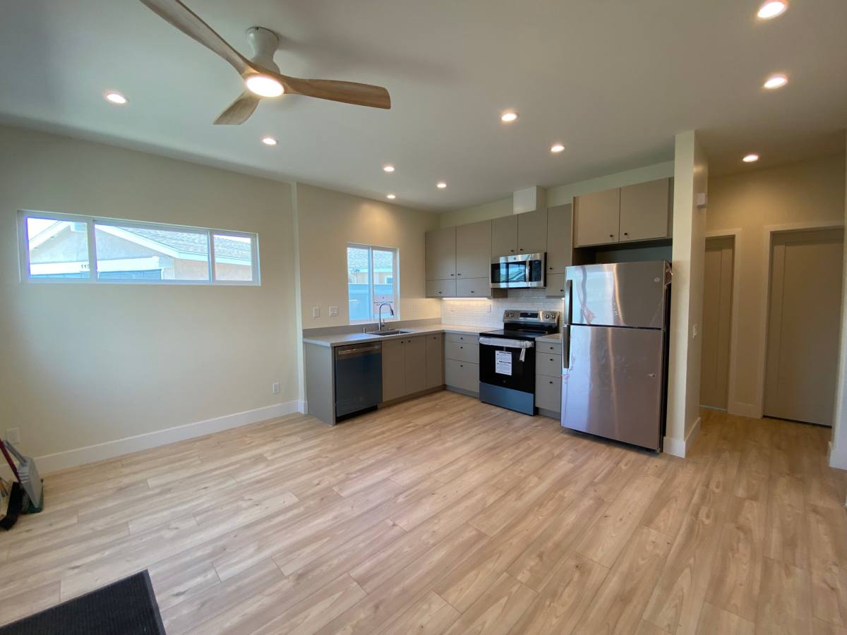 Townhouse for rent at 11289 Ganesta Rd, San Diego, CA 92126