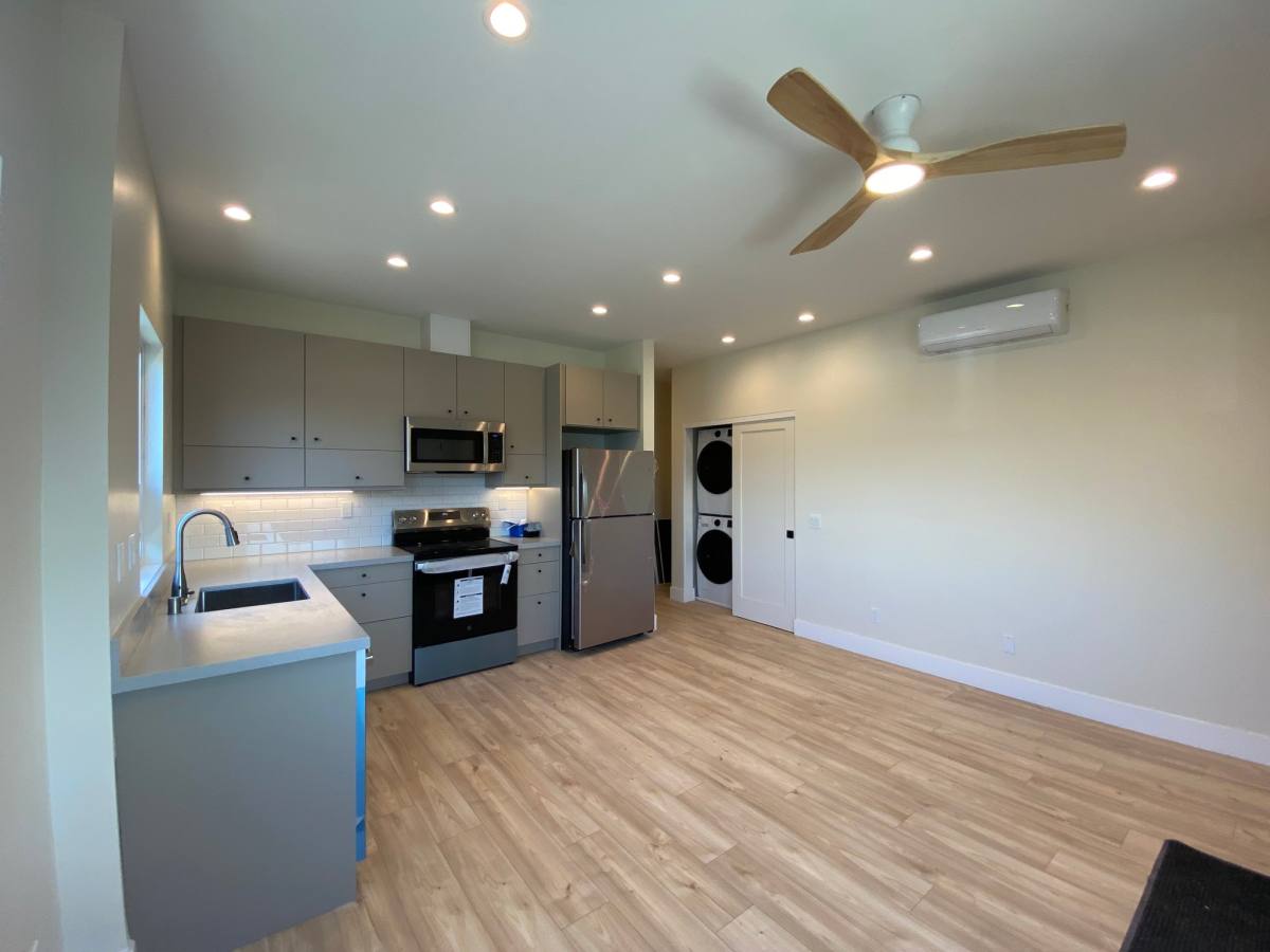Townhouse for rent at 11289 Ganesta Rd, San Diego, CA 92126