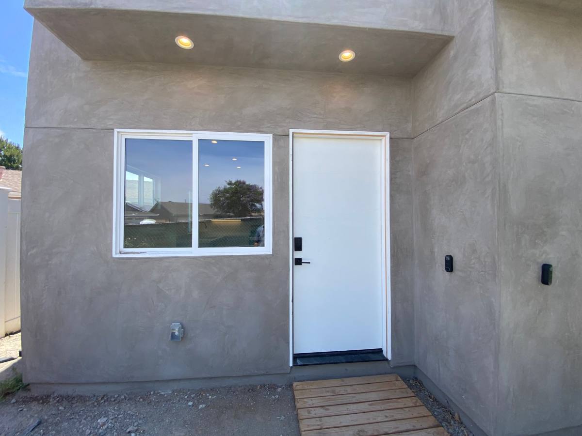 Townhouse for rent at 11289 Ganesta Rd, San Diego, CA 92126