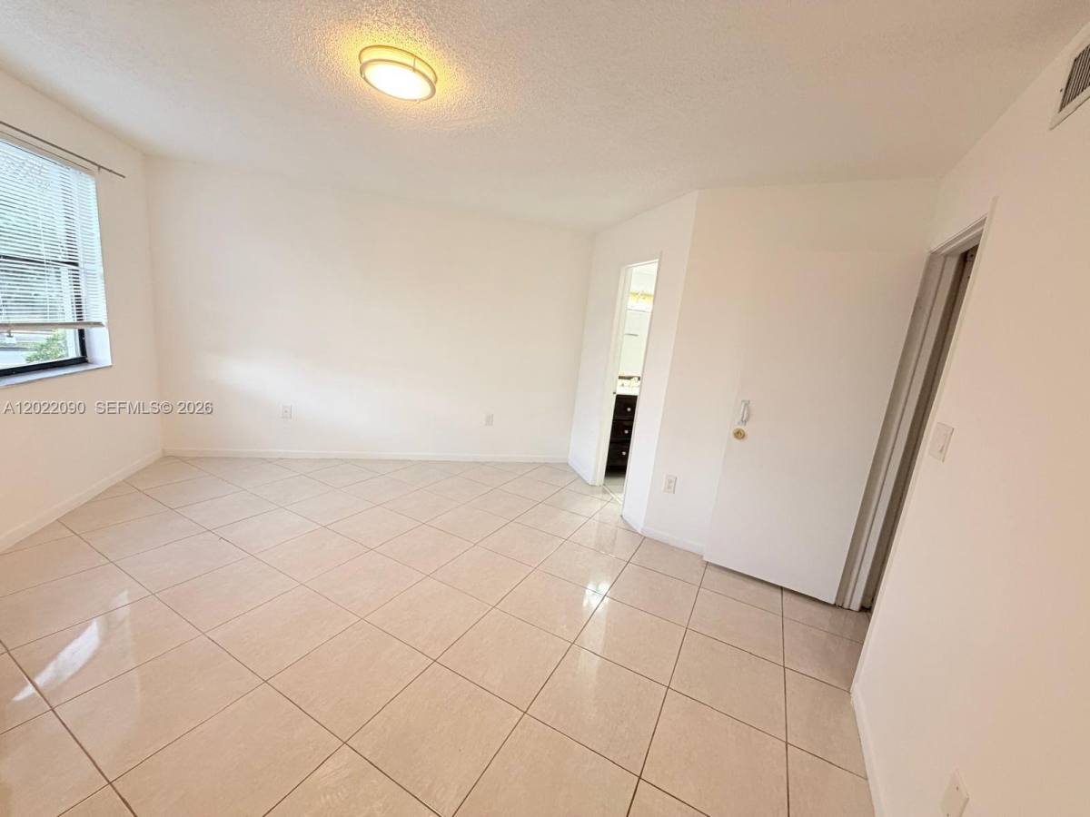 Apartment for rent at 9443 Fontainebleau Blvd #2, Miami, FL 33172
