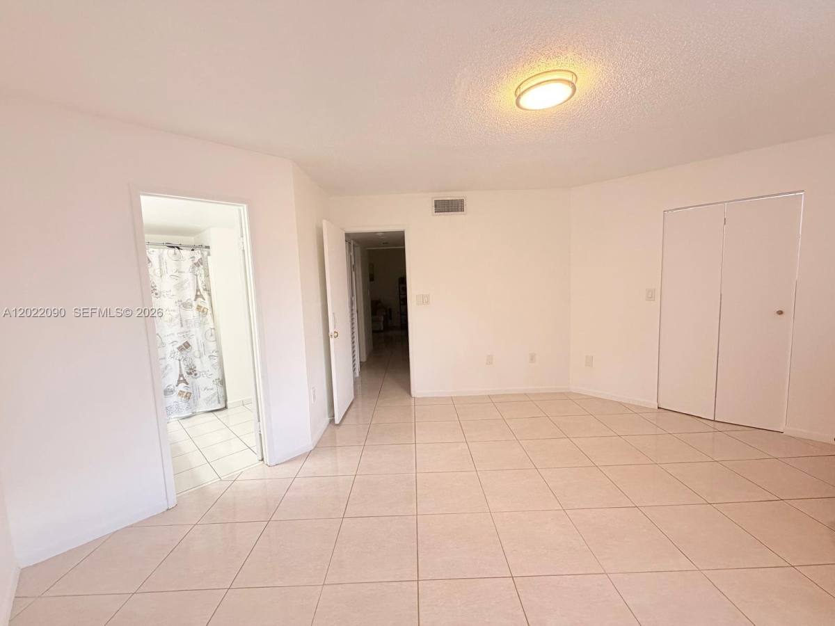 Apartment for rent at 9443 Fontainebleau Blvd #2, Miami, FL 33172