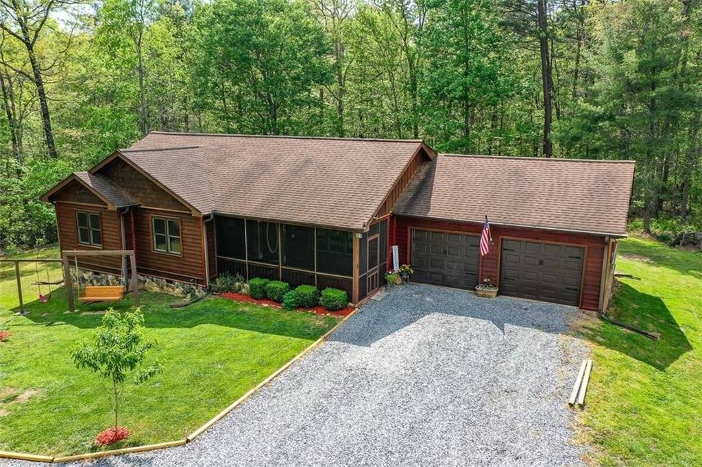 303 Pine Lane, Mineral Bluff, GA 30559 - House for Rent