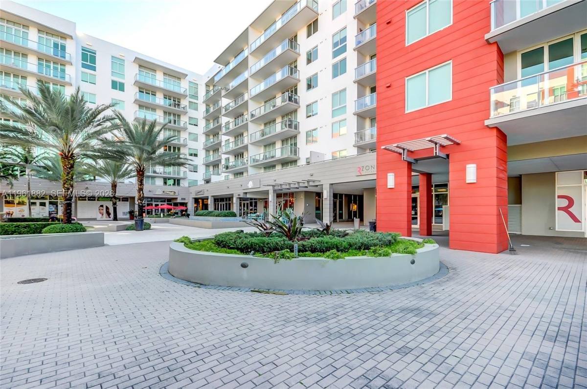 Apartment for rent at 7661 NW 107th Ave #5, Miami, FL 33178
