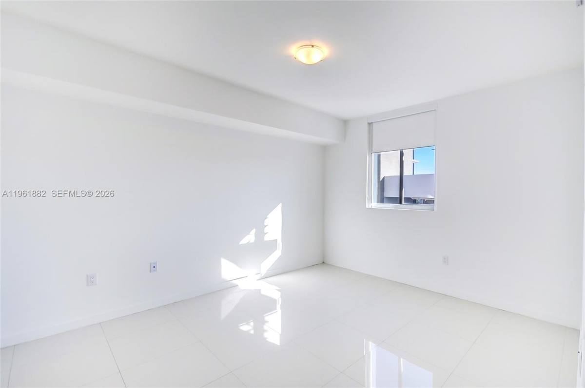 Apartment for rent at 7661 NW 107th Ave #5, Miami, FL 33178
