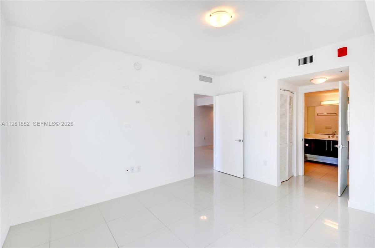 Apartment for rent at 7661 NW 107th Ave #5, Miami, FL 33178
