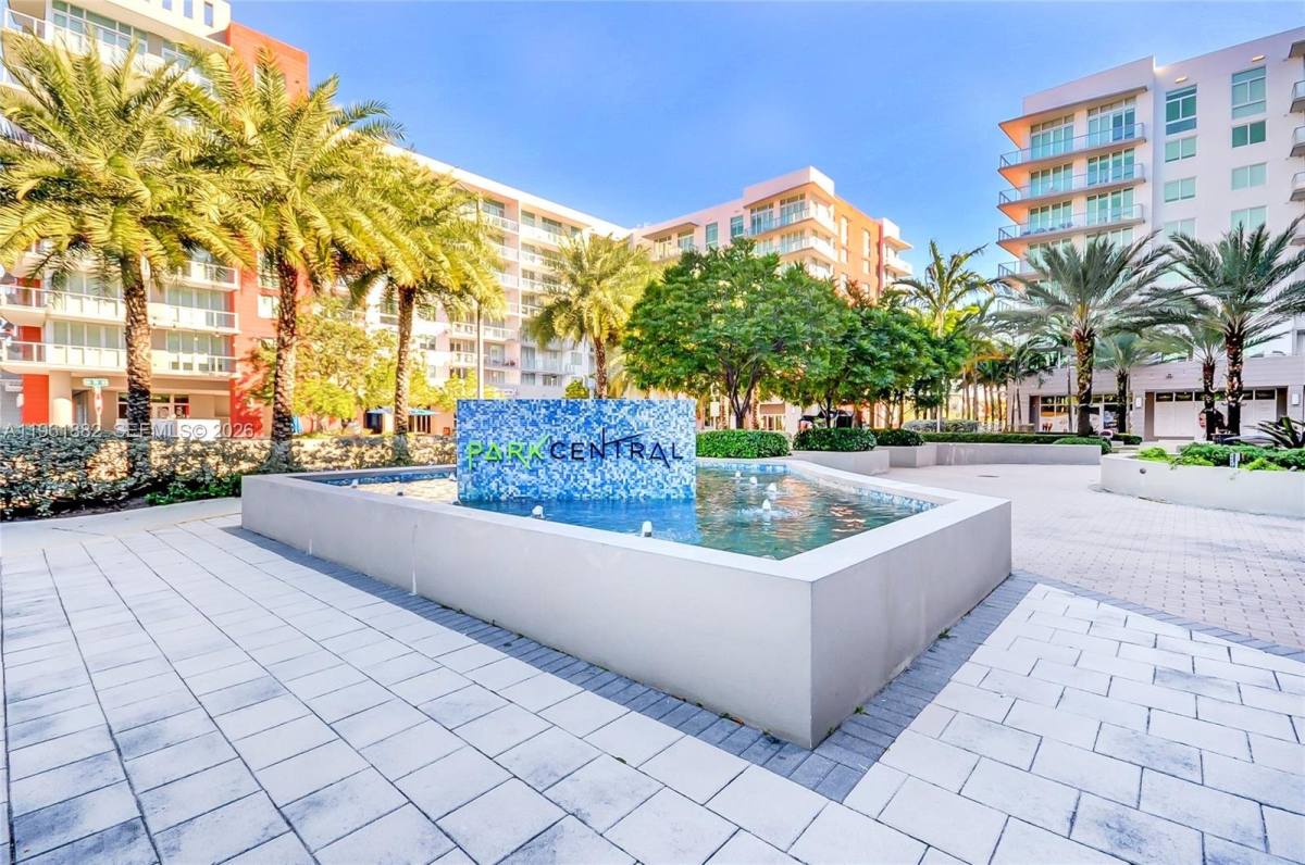 Apartment for rent at 7661 NW 107th Ave #5, Miami, FL 33178