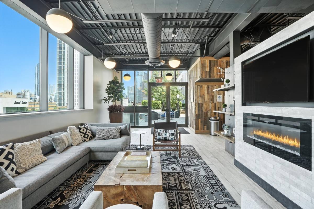 Apartment for rent at 670 W Wayman St #1905, Chicago, IL 60661