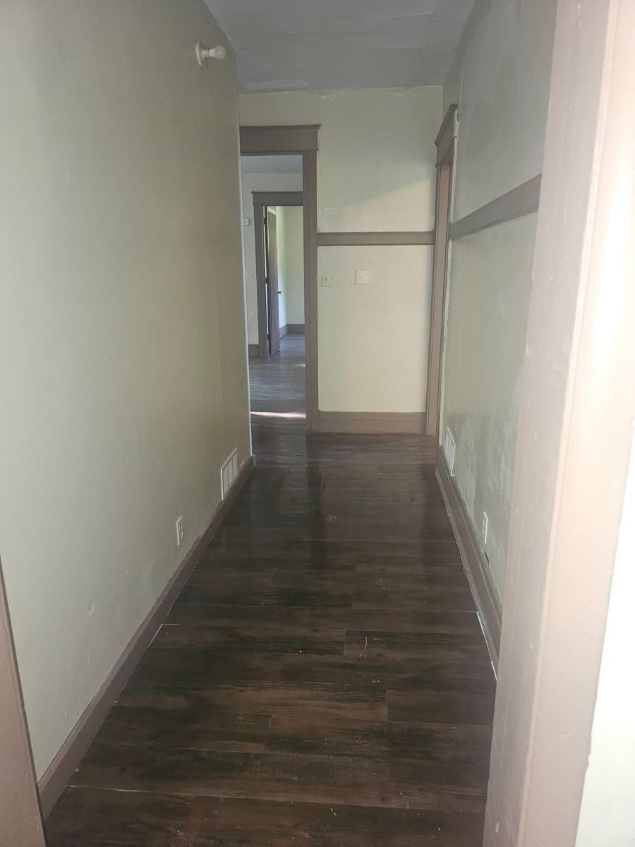 Apartment for rent at 208 Bellview St #RIGHT, Benton Harbor, MI 49022