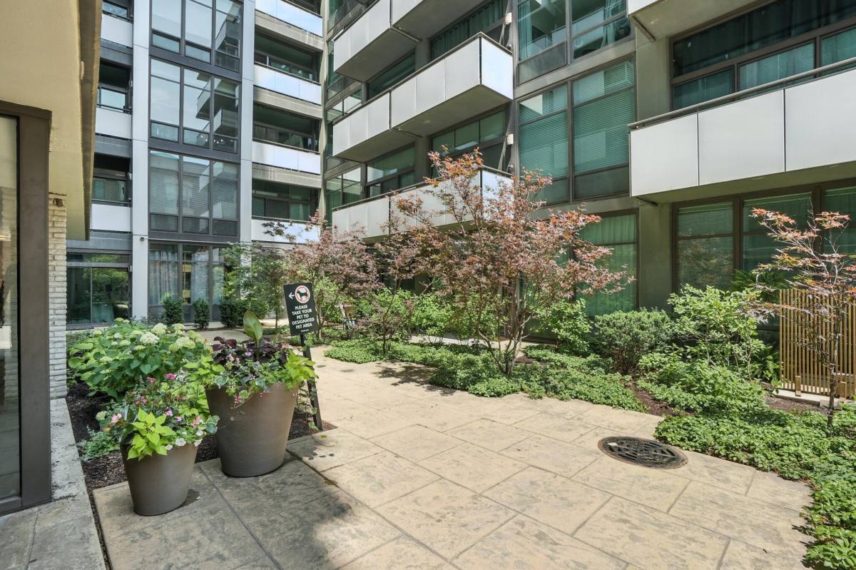 Apartment for rent at 169 N Sangamon St #1905, Chicago, IL 60661