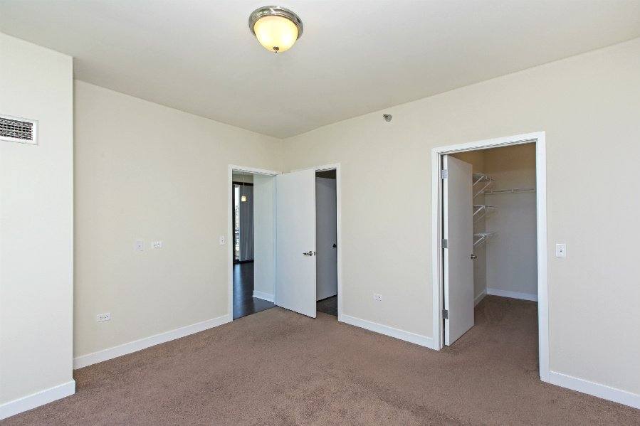 Apartment for rent at 169 N Sangamon St #606, Chicago, IL 60661