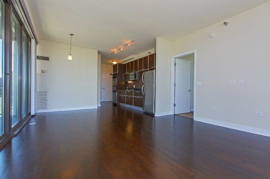 Apartment for rent at 169 N Sangamon St #606, Chicago, IL 60661