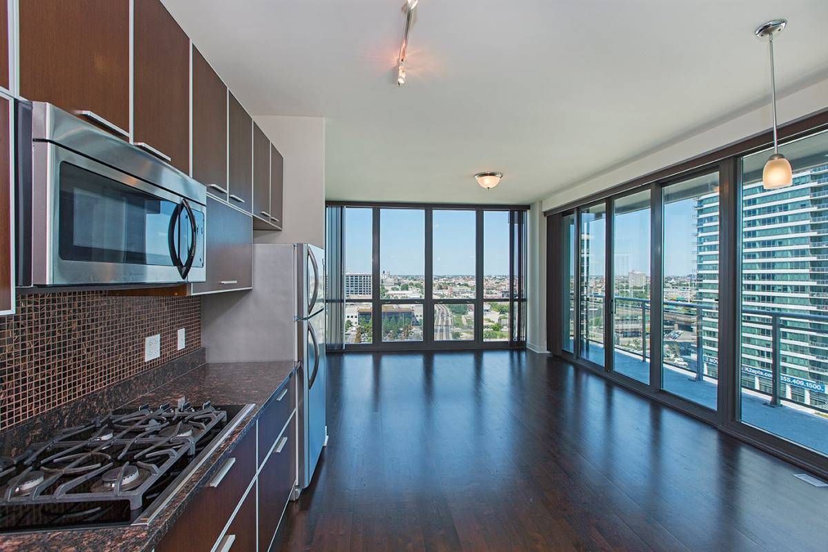 Apartment for rent at 169 N Sangamon St #606, Chicago, IL 60661