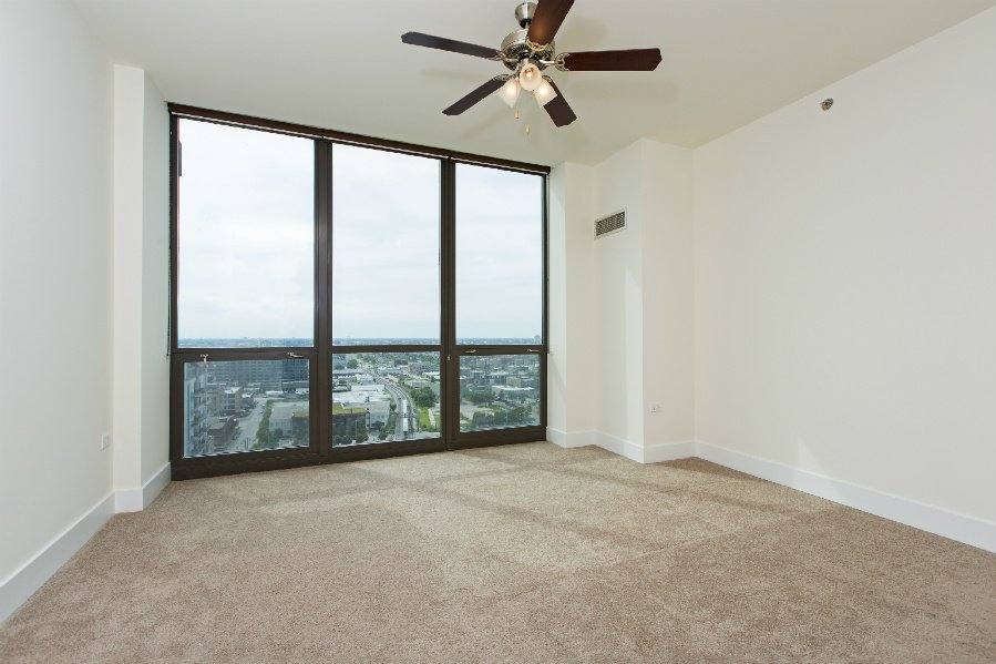 Apartment for rent at 169 N Sangamon St #606, Chicago, IL 60661