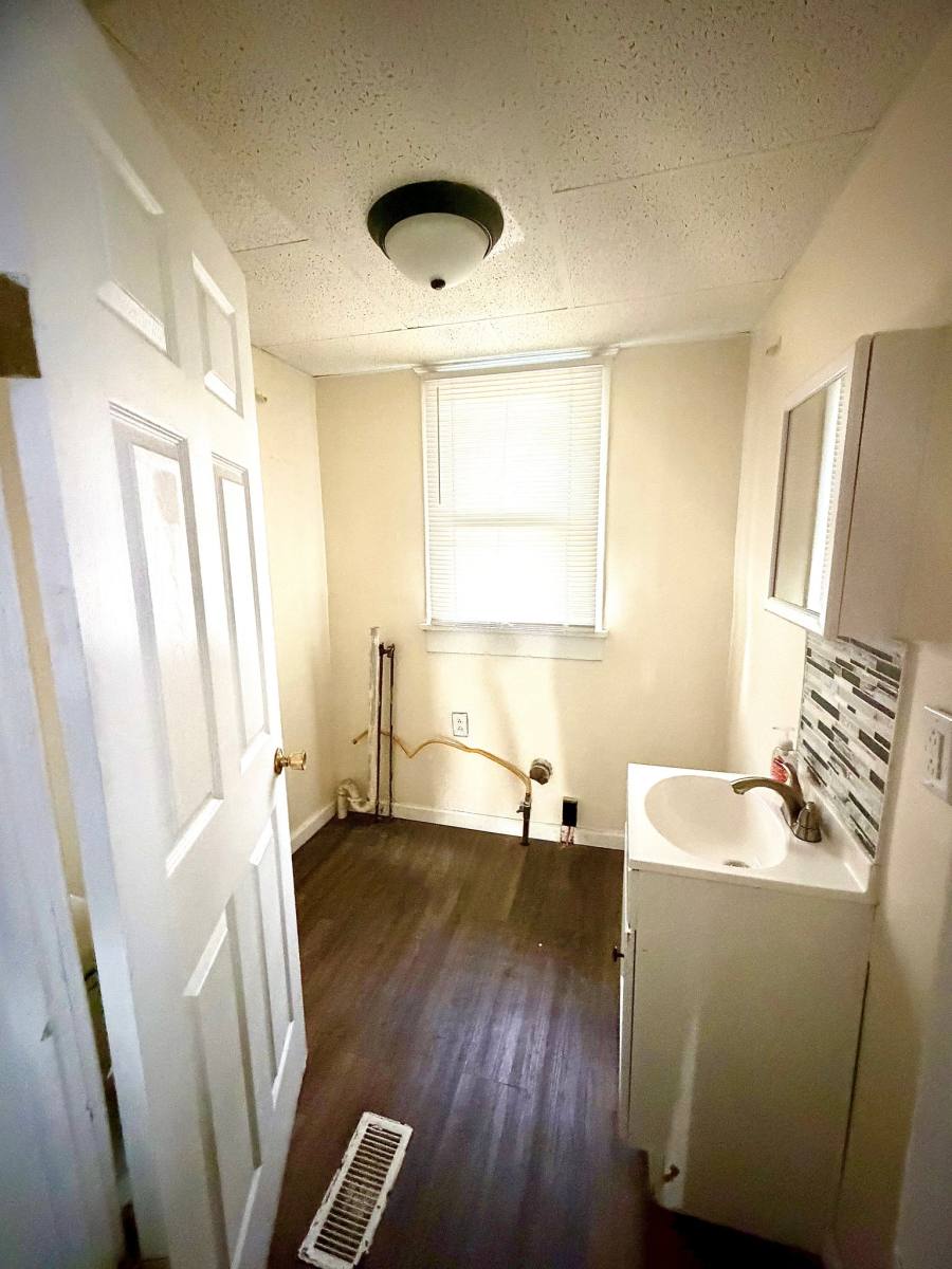 Apartment for rent at 20 Elm St, Plymouth, PA 18651