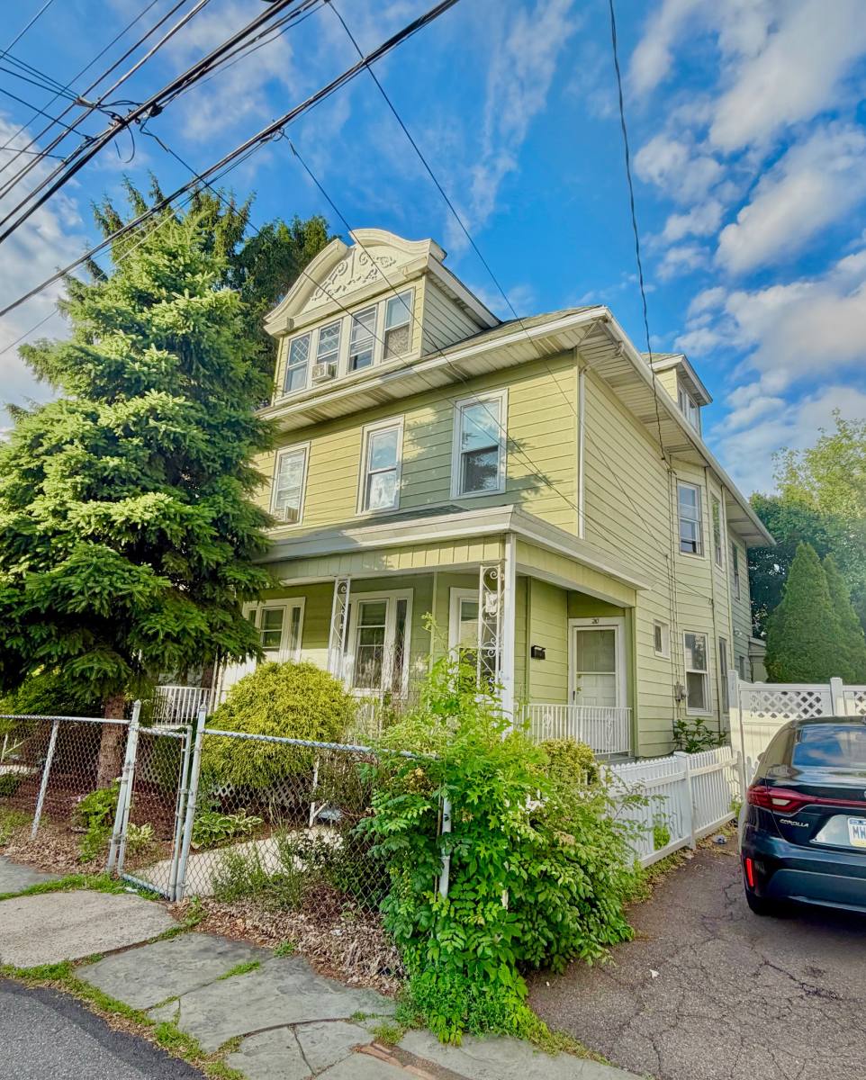 Apartment for rent at 20 Elm St, Plymouth, PA 18651