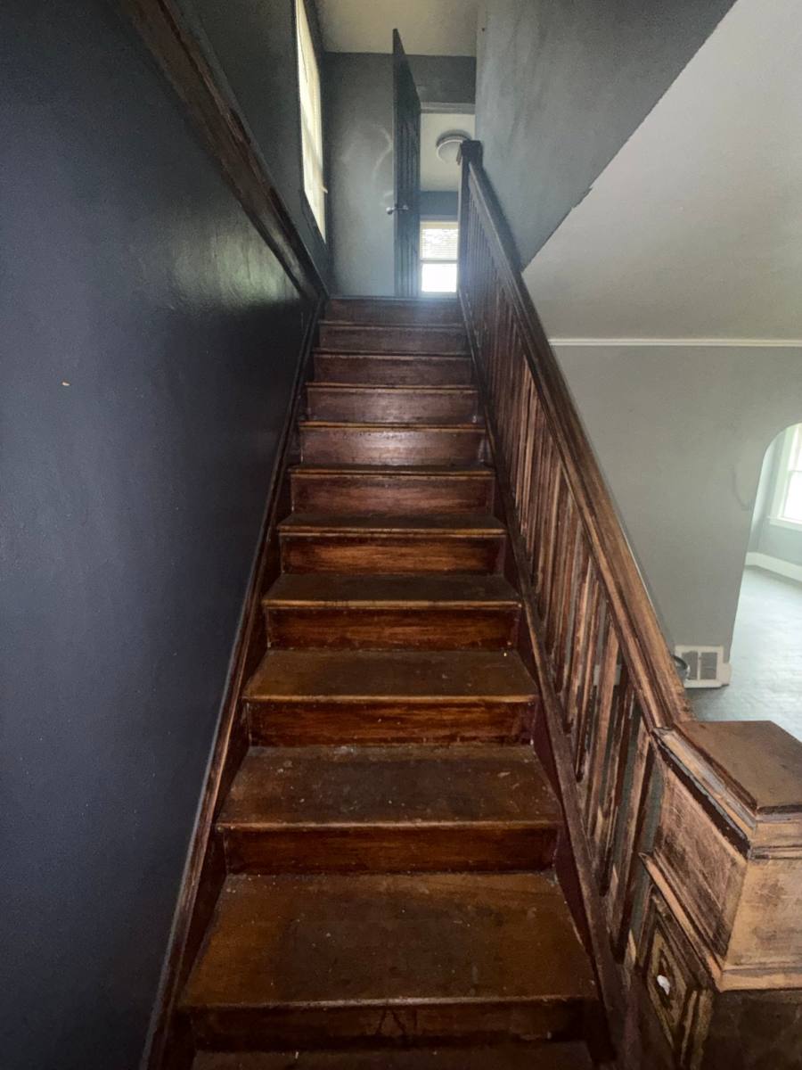 House for rent at 2023 Cadillac St, Flint, MI 48504