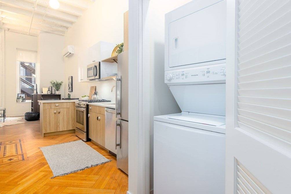 Apartment for rent at 29 E Adams St #402, Chicago, IL 60603