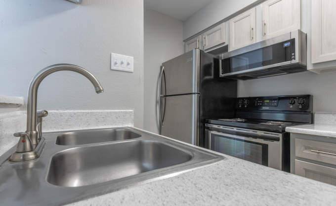 Apartment for rent at 1620 Bay Area Blvd #1047, Houston, TX 77058