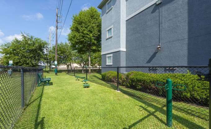 Apartment for rent at 12430 Oxford Park Dr #2047, Houston, TX 77082
