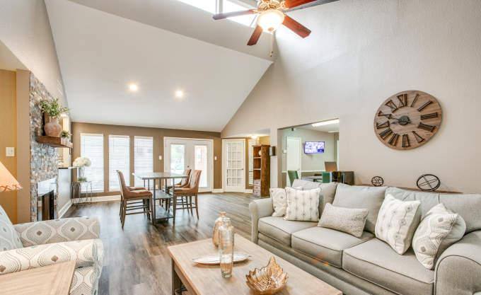 Apartment for rent at 11810 Hammond Dr #2047, Houston, TX 77065