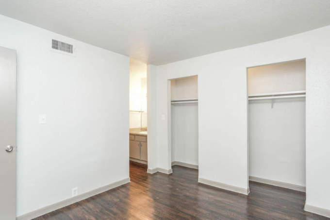 Apartment for rent at 4250 W 34th St #1047, Houston, TX 77092