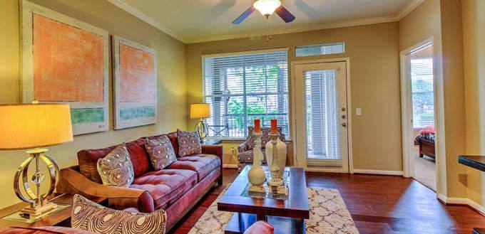 Apartment for rent at 8585 Woodway Dr #1047, Houston, TX 77063