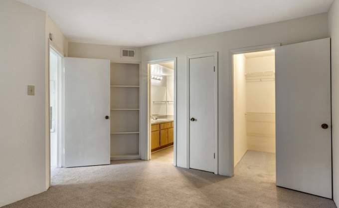 Apartment for rent at 1660 W T C Jester Blvd #1047, Houston, TX 77008