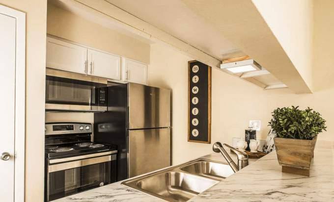 Apartment for rent at 16202 El Camino Real #1047, Houston, TX 77062