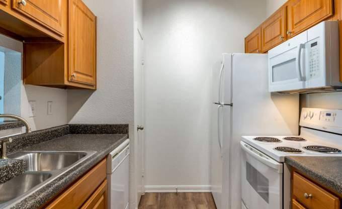 Apartment for rent at 900 Henderson Ave #1047, Houston, TX 77058