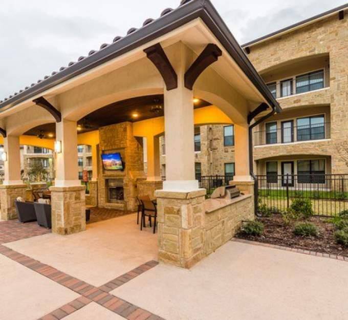 Apartment for rent at 12240 Bella Terra Center Way #2047, Richmond, TX 77406
