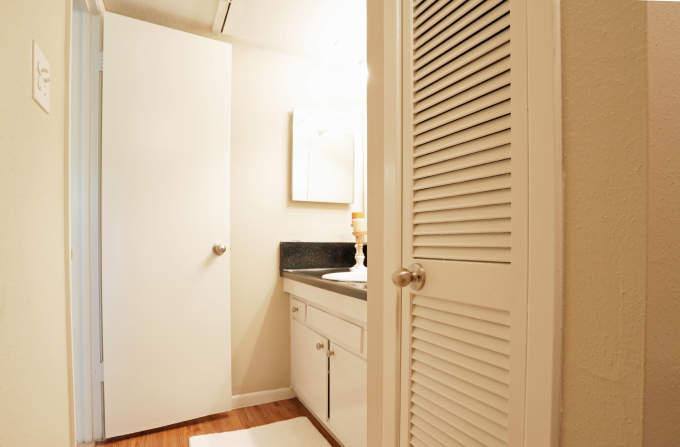 Apartment for rent at 2338 W 18th St #2047, Houston, TX 77008