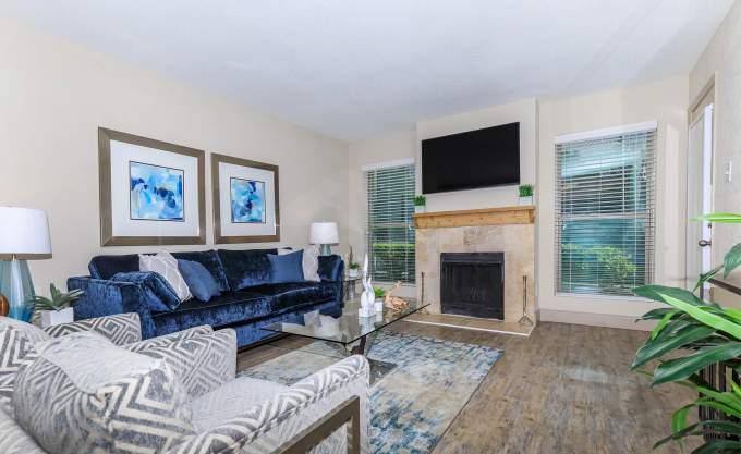 Apartment for rent at 10751 Meadowglen Lane #2047, Houston, TX 77042