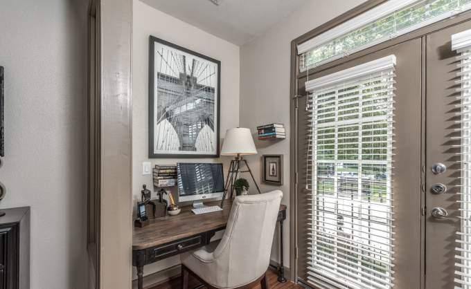 Apartment for rent at 5800 Woodway Dr #2047, Houston, TX 77057