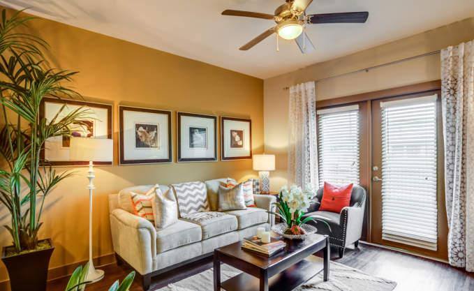 Apartment for rent at 13920 Mandolin Dr #2047, Houston, TX 77070