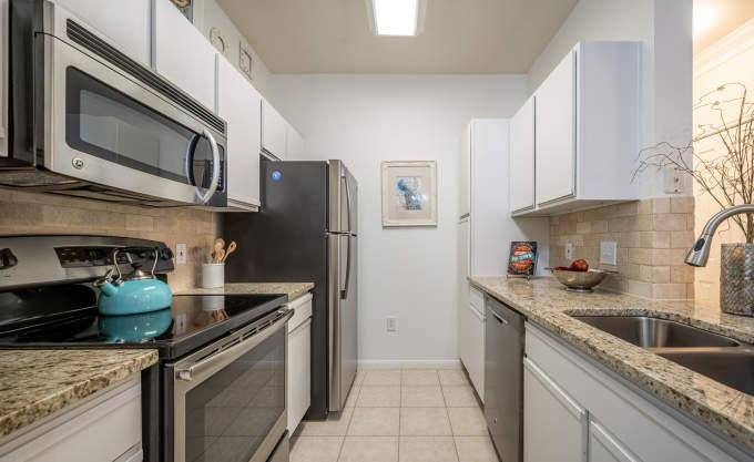 Apartment for rent at 6060 Fairmont Parkway #2047, Pasadena, TX 77505