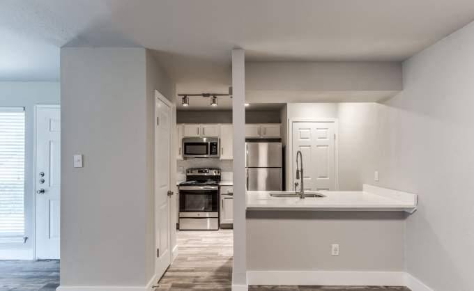 Apartment for rent at 10936 Meadowglen Lane #2047, Houston, TX 77042