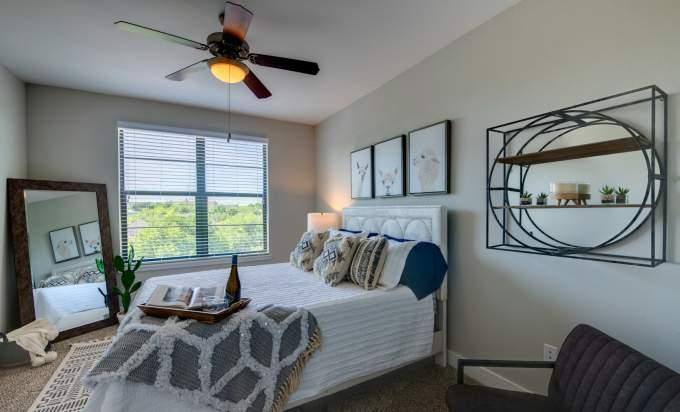 Apartment for rent at 555 Elm St #1121, Fort Worth, TX 76102