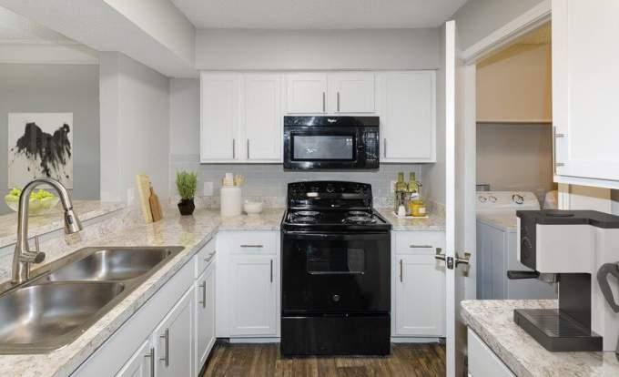 Apartment for rent at 1615 Stoneleigh Court #2121, Arlington, TX 76011
