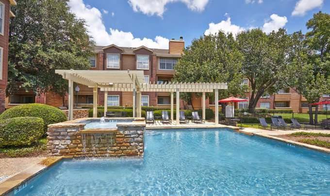 Apartment for rent at 1615 Stoneleigh Court #2121, Arlington, TX 76011