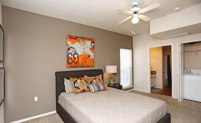 Apartment for rent at 700 E Ash Lane #2121, Euless, TX 76039