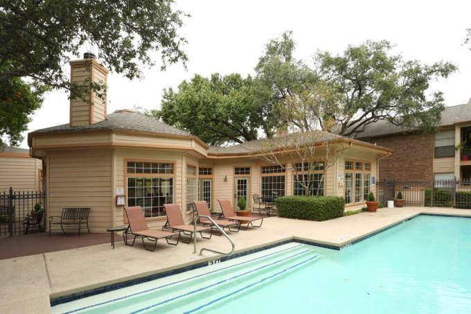 Apartment for rent at 5990 Arapaho Rd #2121, Dallas, TX 75248