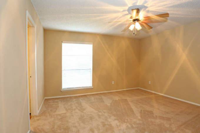 Apartment for rent at 5990 Arapaho Rd #2121, Dallas, TX 75248