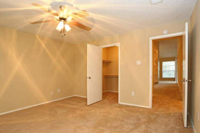 Apartment for rent at 5990 Arapaho Rd #2121, Dallas, TX 75248